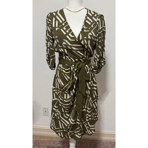 Diane von Furstenberg wrap pleating Sleeved Dress Size 8 Olive Green White.